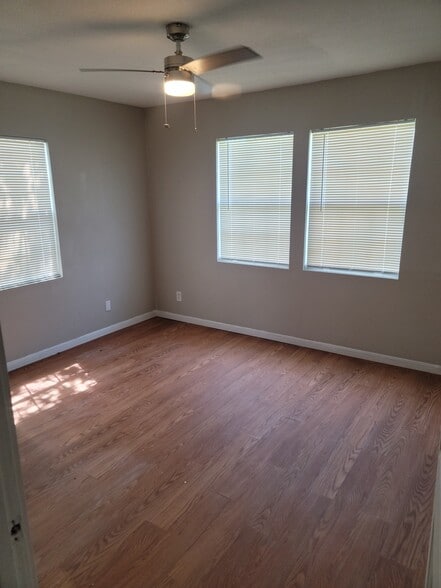 Bedroom #2 faces front of house - 1714 N Avenue H