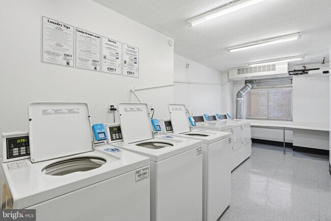 Building Photo - 5500 Friendship Blvd