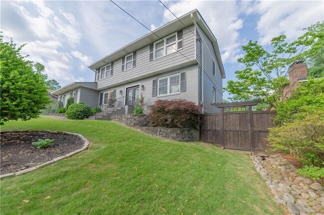 Building Photo - 3935 Briaridge Cir