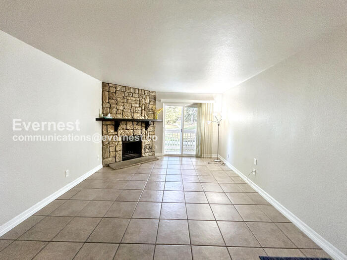 Building Photo - 13200 E Jewell Ave