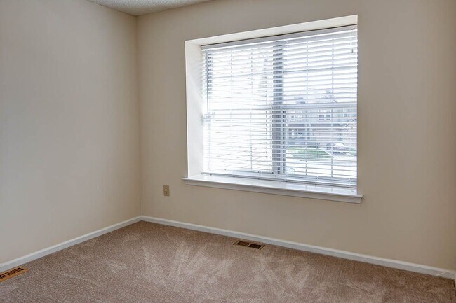 Building Photo - 21 Claver Hill Way