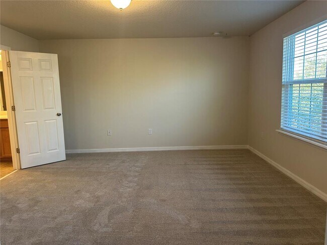 Building Photo - 10710 Reams Rd