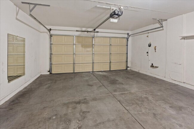 Building Photo - Status: Accepting Applications