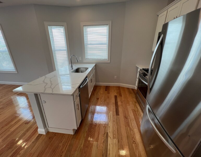 Building Photo - 126 Cross St