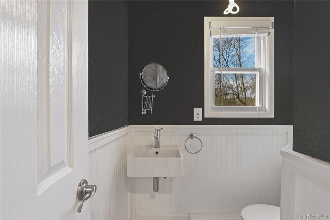 Building Photo - 9 Peter Beet Dr