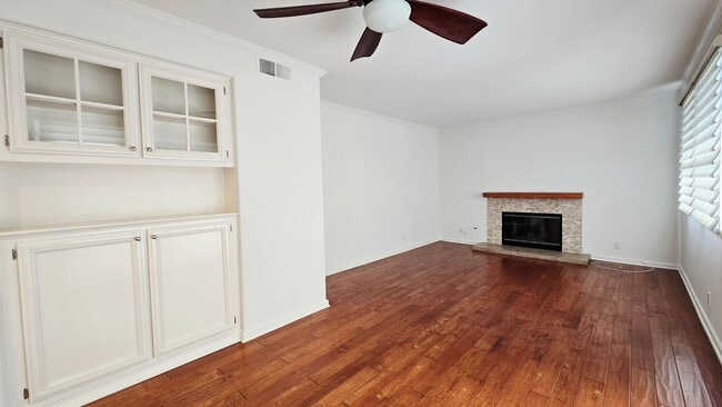 Building Photo - Charming 3-Bedroom Home in Prime Irvine Lo...