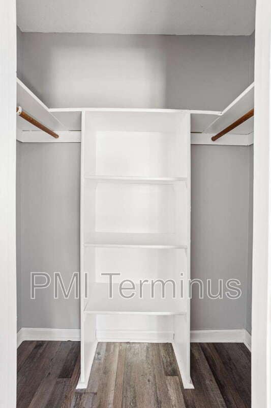 Building Photo - 2721 St Augustine Trail SE