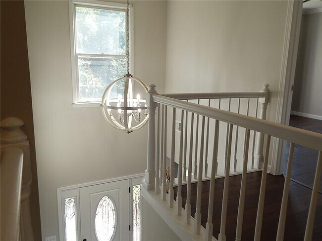 Building Photo - 115 Brentwood Ln