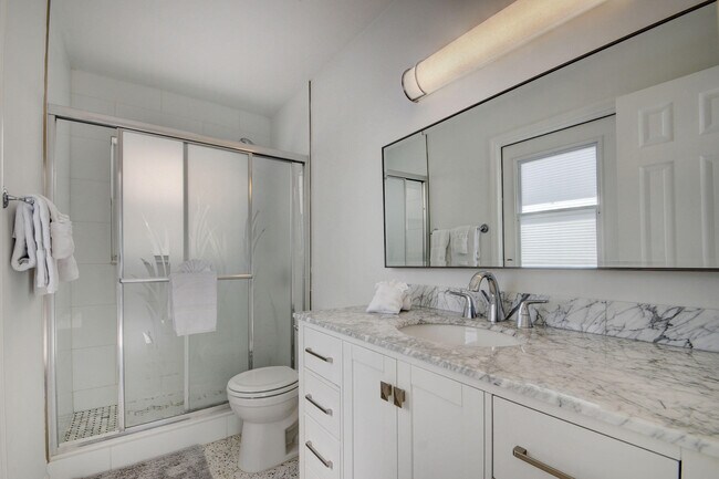 Building Photo - 1171 Bimini Ln