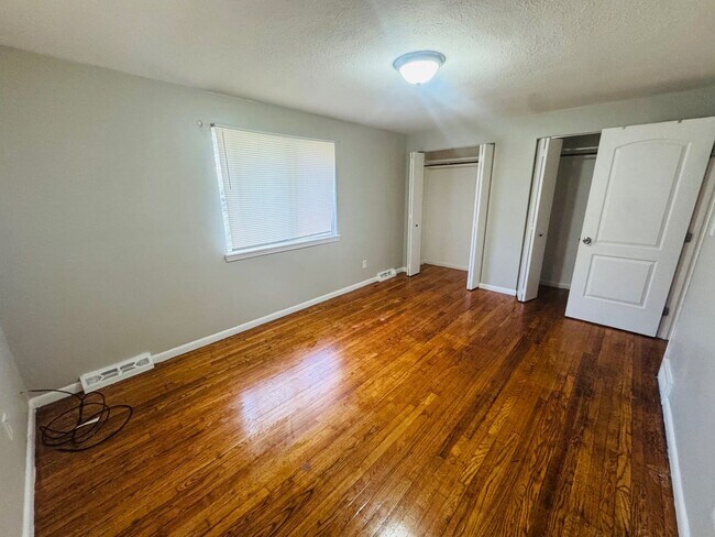 Building Photo - 8215 Crudele Dr