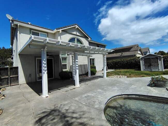 Building Photo - 13606 Brook Way