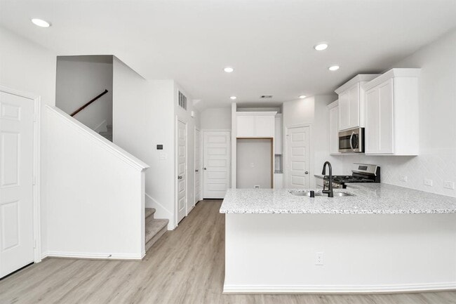 Building Photo - 1534 Revolution Way