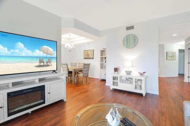Building Photo - Spacious FURNISHED 3 Bed 2 Bath Condo In P...