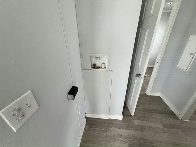 Building Photo - 133 N Anoka Ave