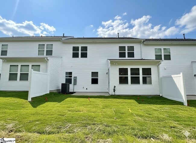 Building Photo - 325 Gooding Trl