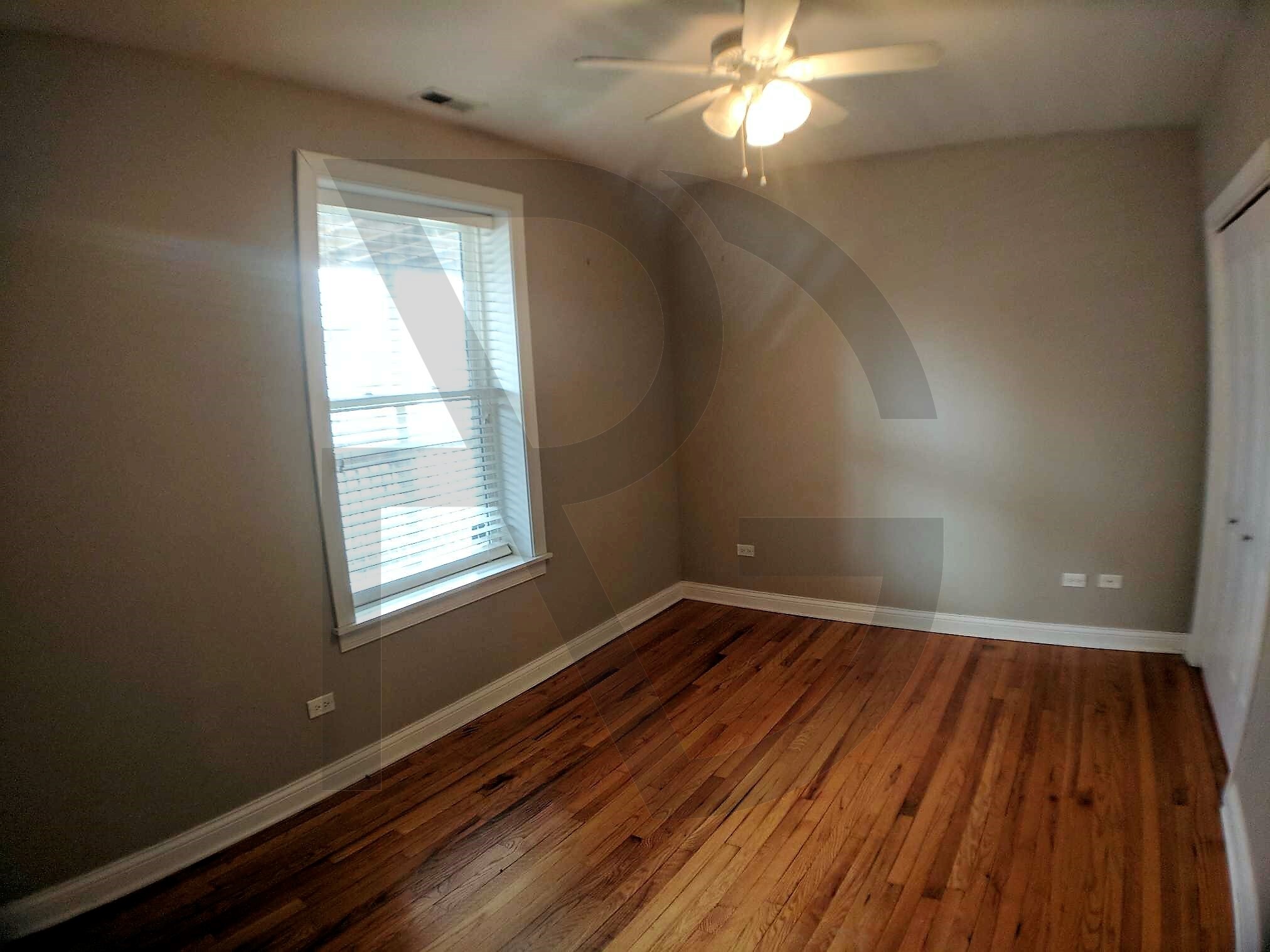 Building Photo - 3804 N Marshfield Ave