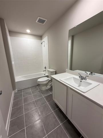 Building Photo - 718 Tidal Dr