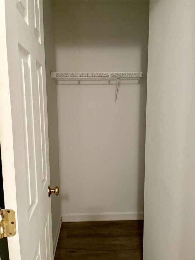 Building Photo - Gorgeous Spotsylvania Townhouse