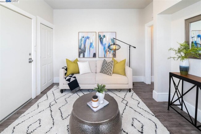 Building Photo - 3027 Filbert St