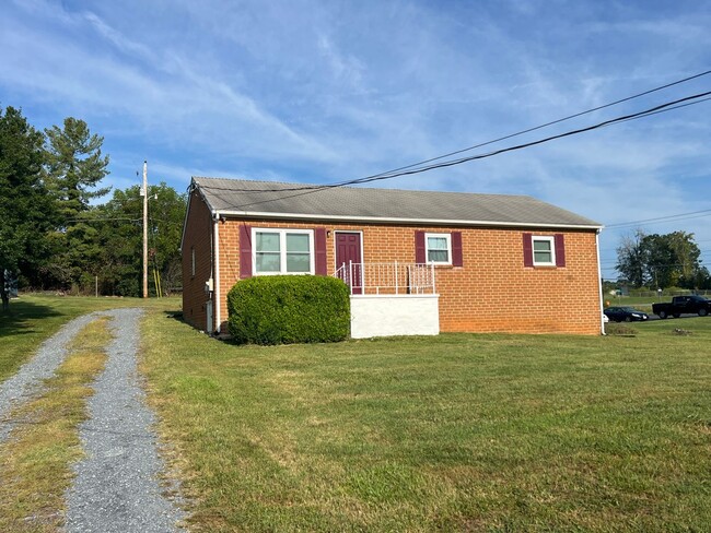 Building Photo - 3 Bedroom Home in Campbell County