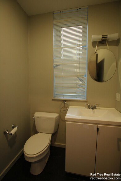 Building Photo - 57 Glenville Ave