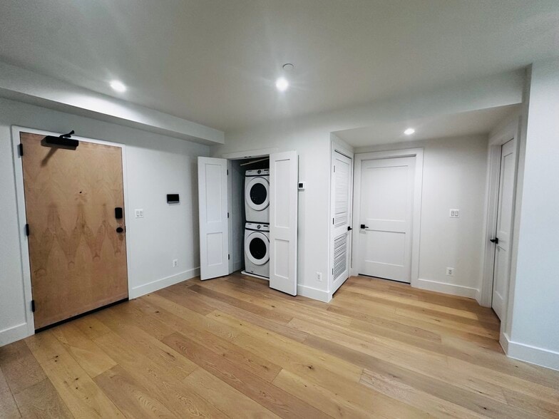 Building Photo - 1658 K St NE