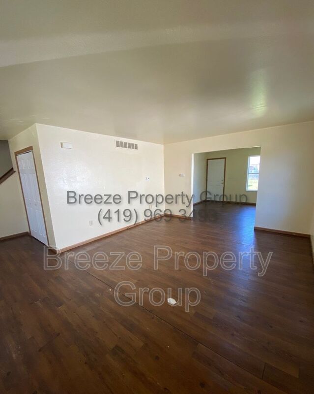 Building Photo - 3045 N Ontario St