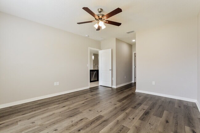 Building Photo - 5120 Star Ruby Ave