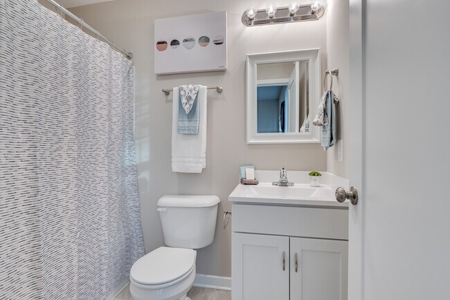 Building Photo - 53 Foal Ln