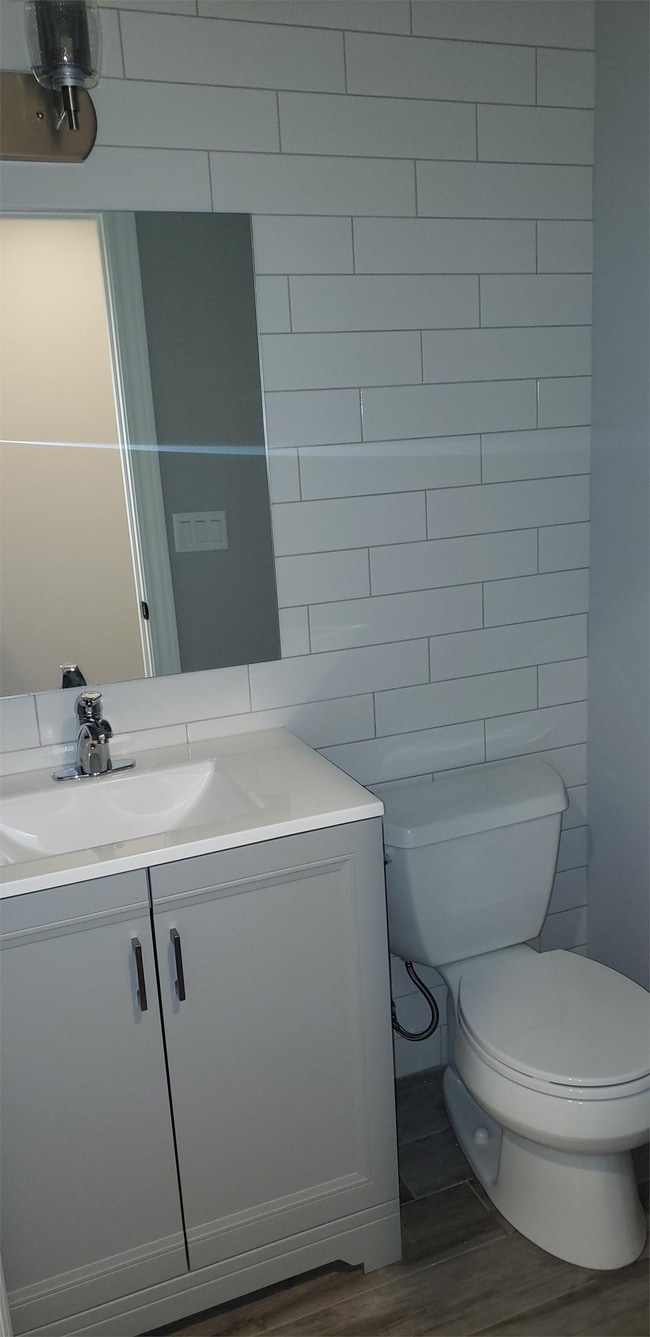 Building Photo - 5782 Hoylake Dr