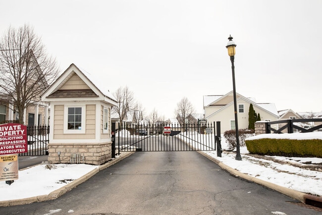 Building Photo - 1656 Nature Dr