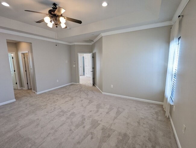 Building Photo - Impeccably maintained SFH in Clarksburg re...