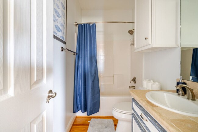 Building Photo - 814 Helen Blvd