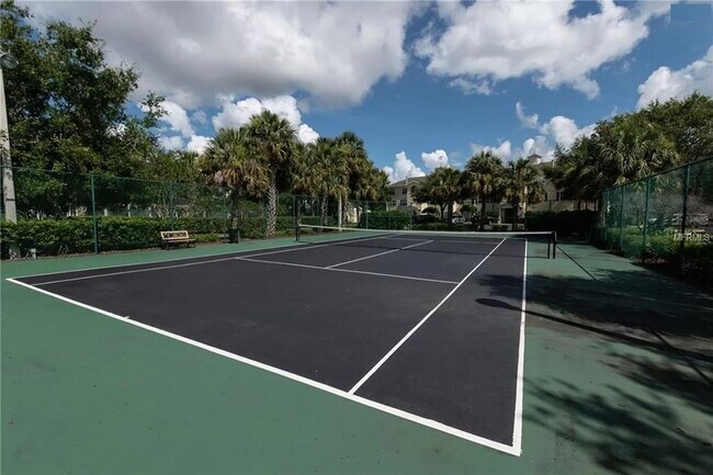 Building Photo - nice and quiet condo in desirable New Tamp...
