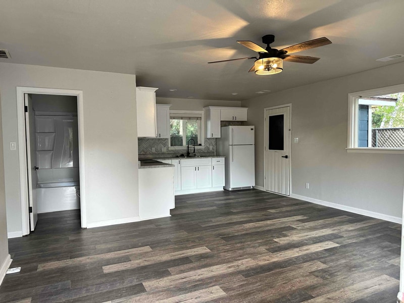 Building Photo - 2041 Aspen Dr