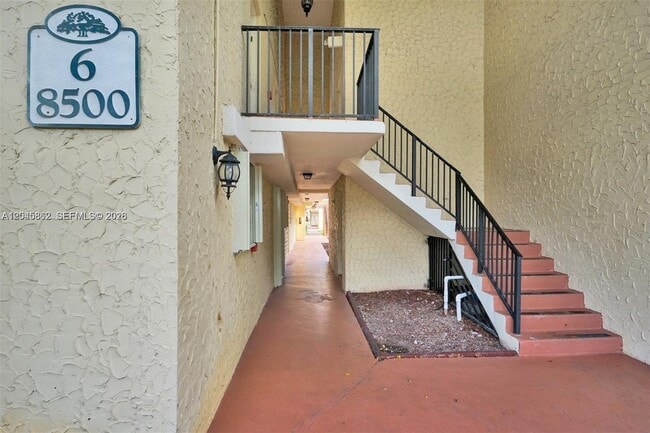 Building Photo - 8500 SW 109th Ave