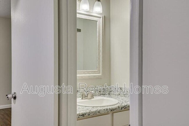 Building Photo - 169-A Petersburg Circle