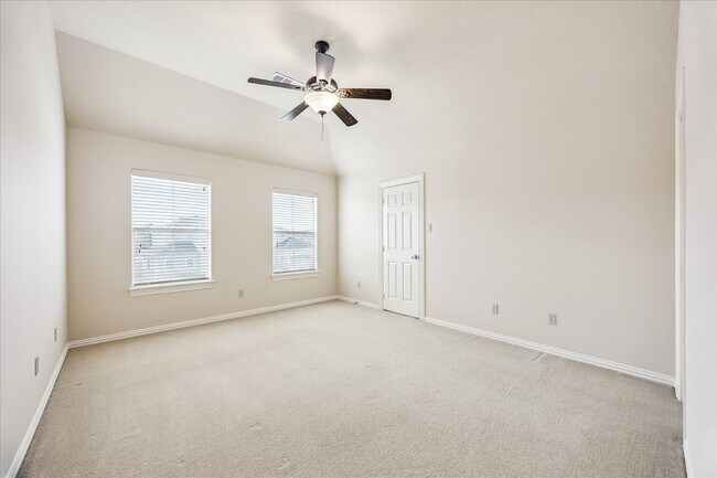 Building Photo - 2210 Bywater Dr