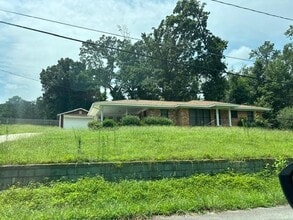 Building Photo - 6685 Lucille Avenue
