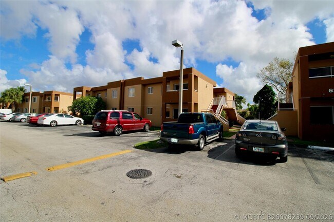 Building Photo - 6225 SW 131st Ct