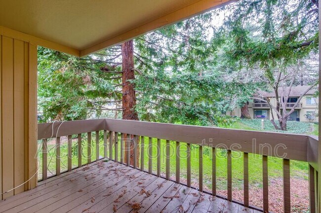 Building Photo - 505 Cypress Point Dr