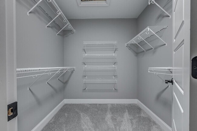 Building Photo - 187 Westwoods Dr