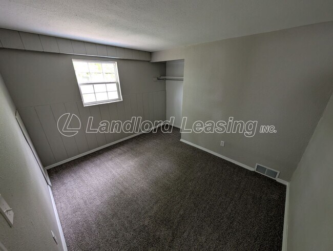 Building Photo - Completely Renovated 3-Bedroom Ranch with Detached Garage