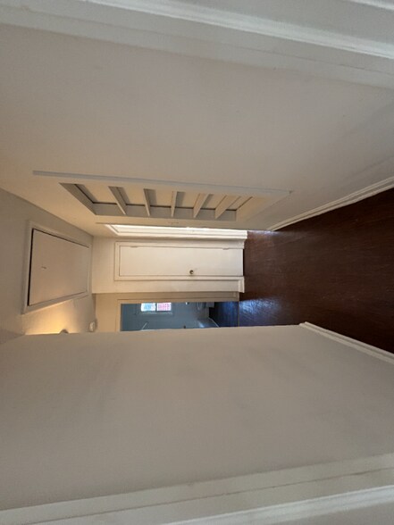 Building Photo - 231 Richmond Dr NW