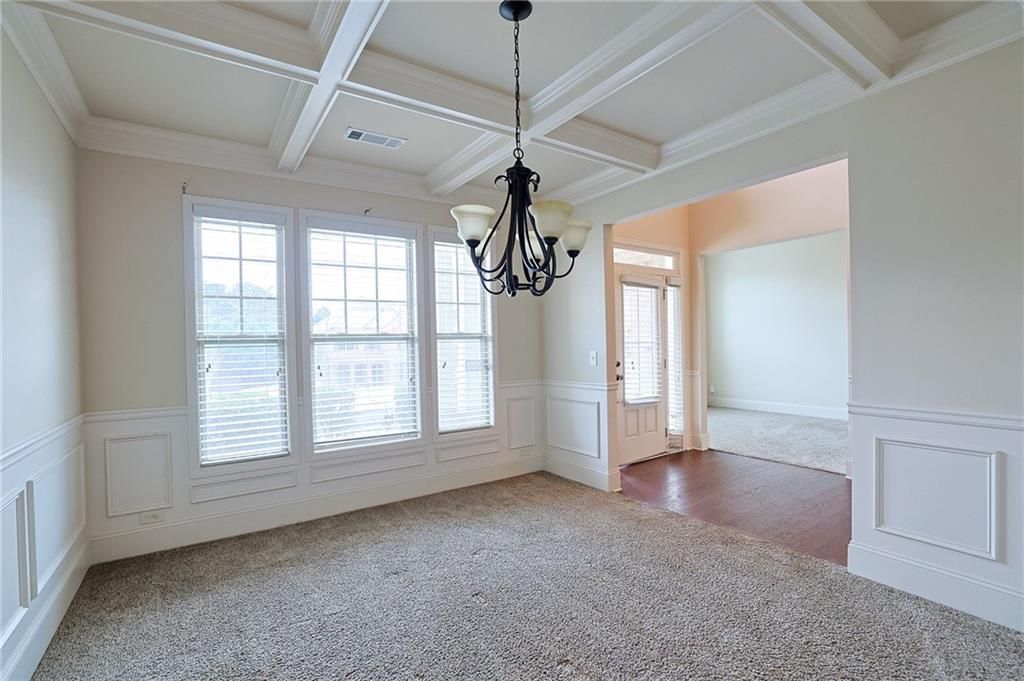 Building Photo - 2236 Caledonia Dr SE