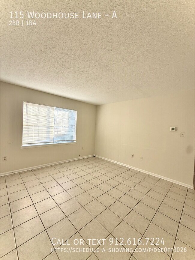 Building Photo - 115 Woodhouse Ln