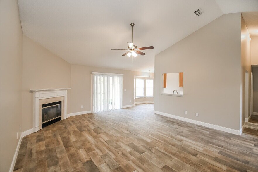 Building Photo - 1068 Ardmore St