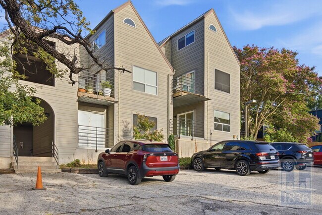 Building Photo - 1514 Parker Ln