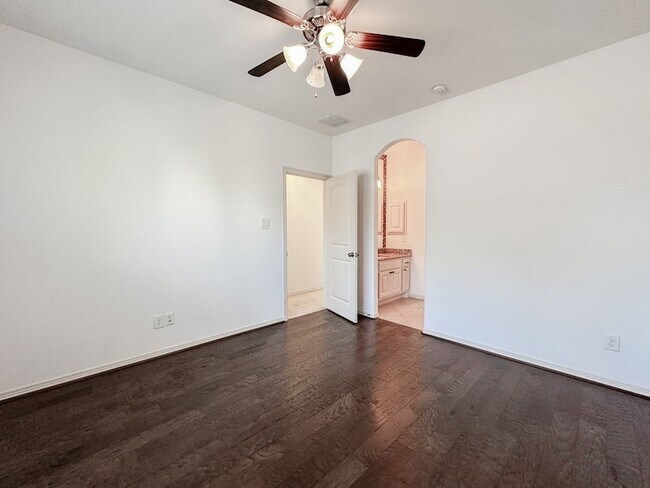Building Photo - 14 Spincaster Drive