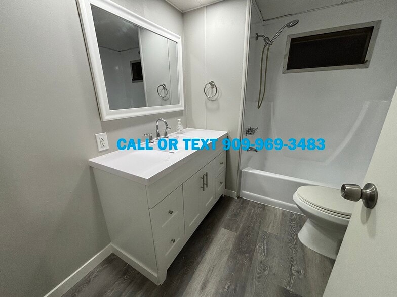 Building Photo - 33641 Westchester Dr